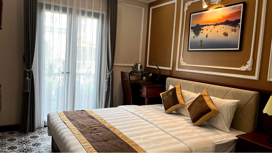 Capella Cruise - The best of Hạ Long