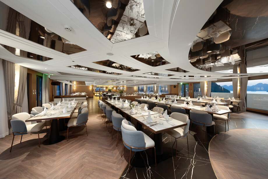 Grand Pioneers Cruise I - The best of Hạ Long