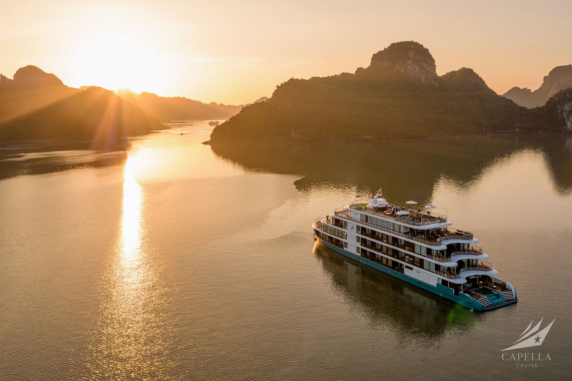 Capella Cruise - The best of Hạ Long