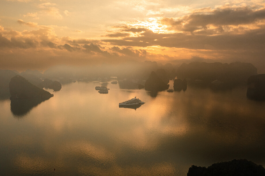 Grand Pioneers Cruise I - The best of Hạ Long