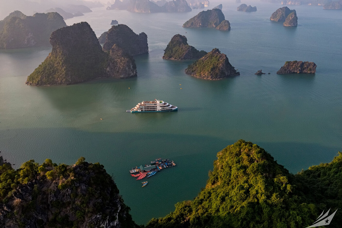 Capella Cruise - The best of Hạ Long
