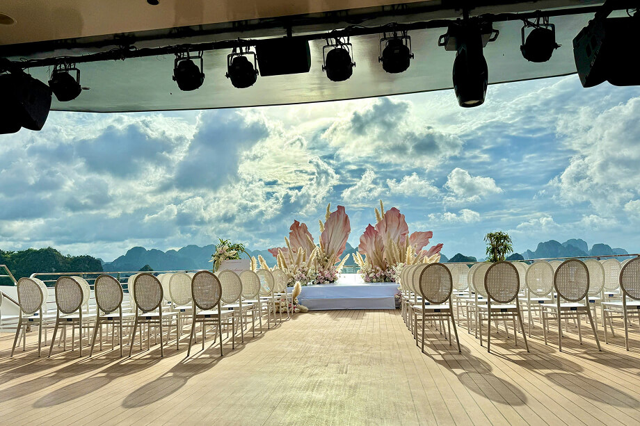 Grand Pioneers Cruise I - The best of Hạ Long